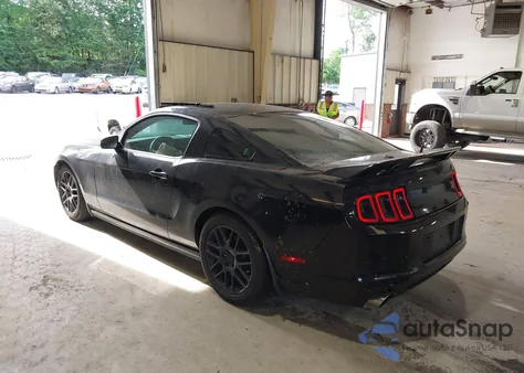 2013 Ford Mustang V6 Premium from USA, damaged, VIN 1ZVBP8AM3D5281009